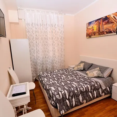 Lidiya Casa de hóspedes 4*