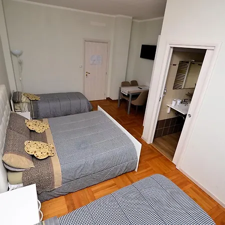 Lidiya Casa de hóspedes 4*