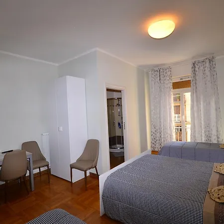 Pensjonat Lidiya 4*