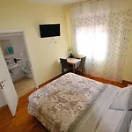Lidiya Casa de hóspedes Bolonha